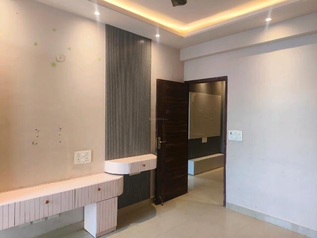 2 BHK Apartment in Sector 76 for rent Gurgaon. The reference number is 20553172