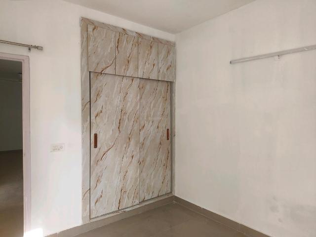 2 BHK Apartment in Sector 76 for rent Gurgaon. The reference number is 20553219