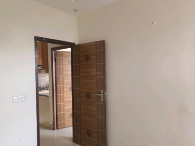 2 BHK Apartment in Sector 76 for rent Gurgaon. The reference number is 20580810