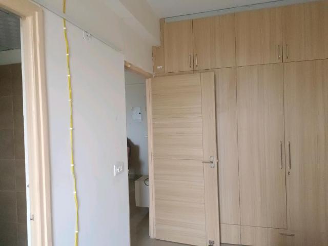 2 BHK Apartment in Sector 76 for rent Gurgaon. The reference number is 20580818