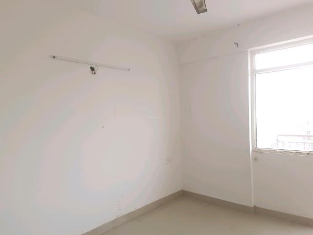 2 BHK Apartment in Sector 76 for rent Gurgaon. The reference number is 20580833
