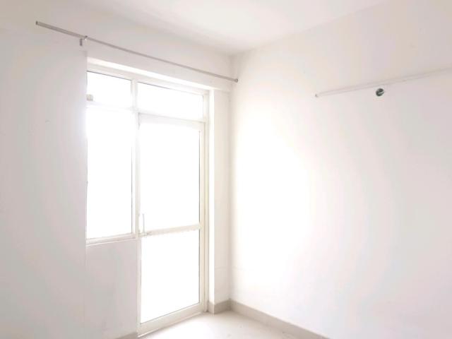 2 BHK Apartment in Sector 76 for rent Gurgaon. The reference number is 20580835
