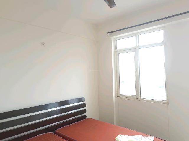 2 BHK Apartment in Sector 76 for rent Gurgaon. The reference number is 20580846