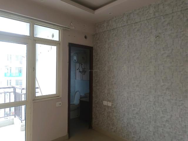 2 BHK Apartment in Sector 76 for rent Gurgaon. The reference number is 20580850