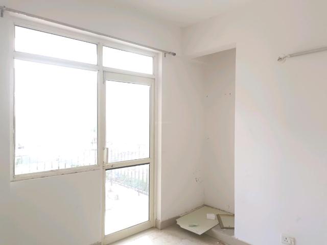 2 BHK Apartment in Sector 76 for rent Gurgaon. The reference number is 20581173