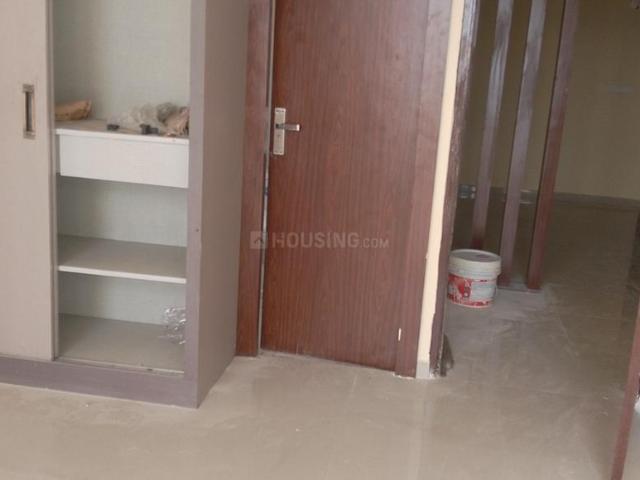 2 BHK Apartment in Sector 76 for rent Gurgaon. The reference number is 20682789