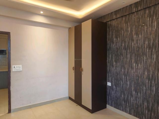 2 BHK Apartment in Sector 76 for rent Gurgaon. The reference number is 20688465