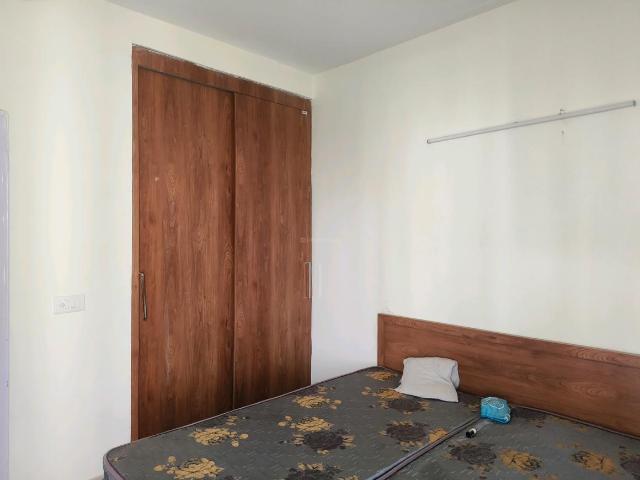 2 BHK Apartment in Sector 76 for rent Gurgaon. The reference number is 20688483