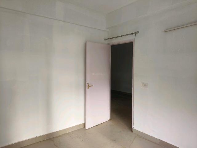 2 BHK Apartment in Sector 76 for rent Gurgaon. The reference number is 20688551