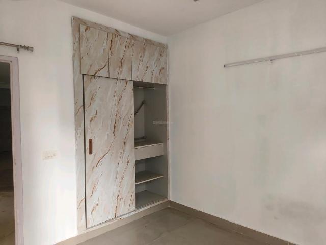 2 BHK Apartment in Sector 76 for rent Gurgaon. The reference number is 20688687