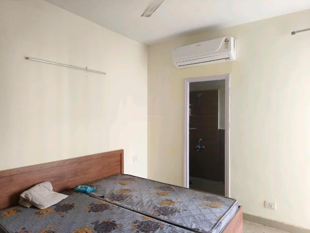 2 BHK Apartment in Sector 76 for rent Gurgaon. The reference number is 20688711