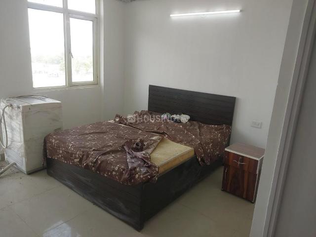 2 BHK Apartment in Sector 76 for rent Gurgaon. The reference number is 20758618