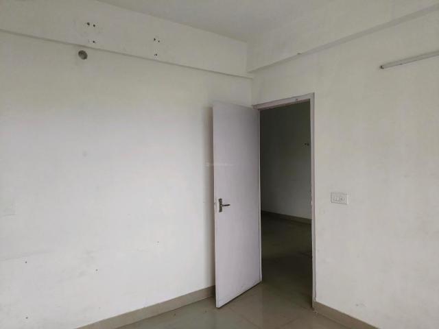2 BHK Apartment in Sector 76 for rent Gurgaon. The reference number is 20845734