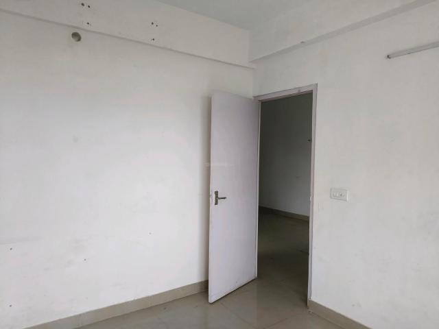 2 BHK Apartment in Sector 76 for rent Gurgaon. The reference number is 20845762