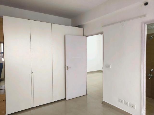 2 BHK Apartment in Sector 76 for rent Gurgaon. The reference number is 20845899