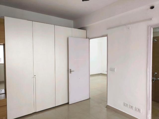 2 BHK Apartment in Sector 76 for rent Gurgaon. The reference number is 20846090
