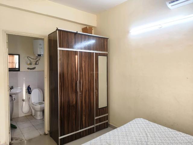 2 BHK Apartment in Sector 76 for rent Gurgaon. The reference number is 20022155