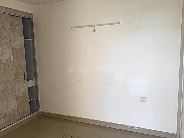 2 BHK Apartment in Sector 76 for rent Gurgaon. The reference number is 20142590