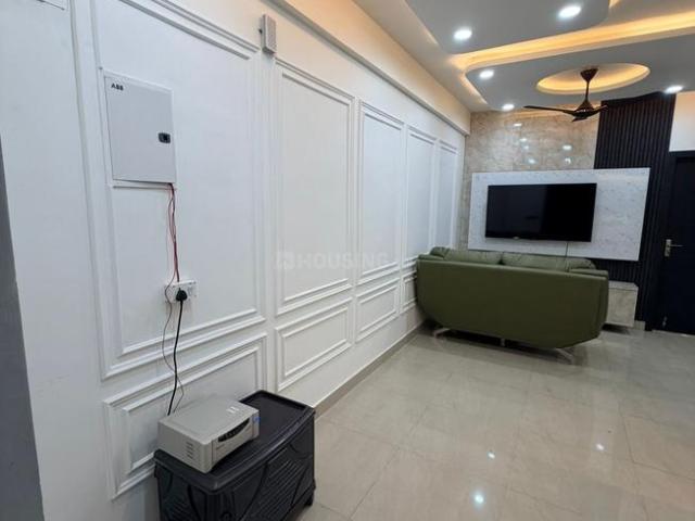 2 BHK Apartment in Sector 76 for rent Gurgaon. The reference number is 20175766