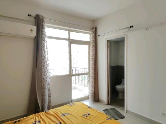 2 BHK Apartment in Sector 76 for rent Gurgaon. The reference number is 20221176