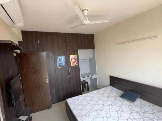 2 BHK Apartment in Sector 76 for rent Gurgaon. The reference number is 20246141