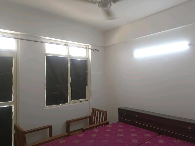 2 BHK Apartment in Sector 76 for rent Gurgaon. The reference number is 20300230