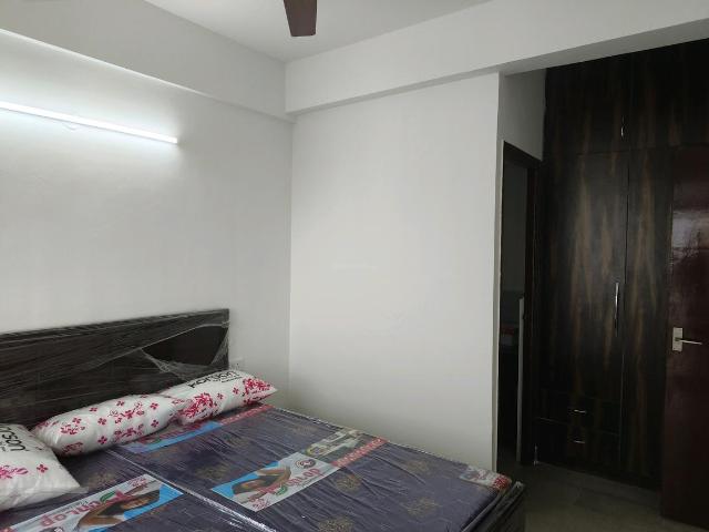 2 BHK Apartment in Sector 76 for rent Gurgaon. The reference number is 20345427