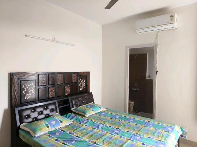 2 BHK Apartment in Sector 76 for rent Gurgaon. The reference number is 20345626