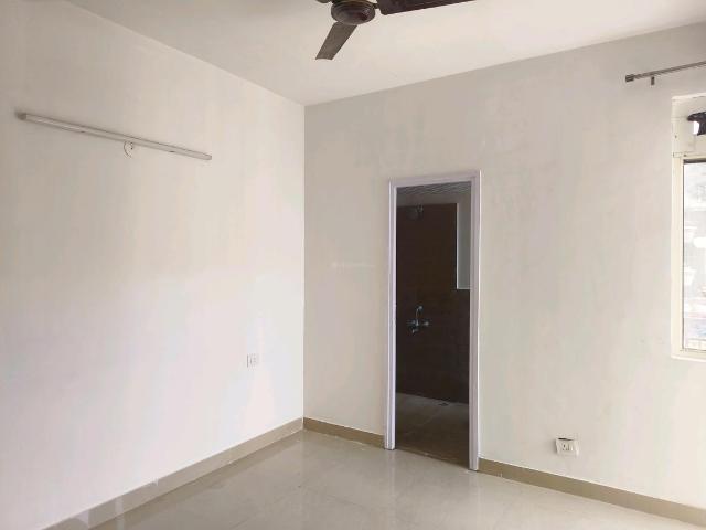 2 BHK Apartment in Sector 76 for rent Gurgaon. The reference number is 20345901