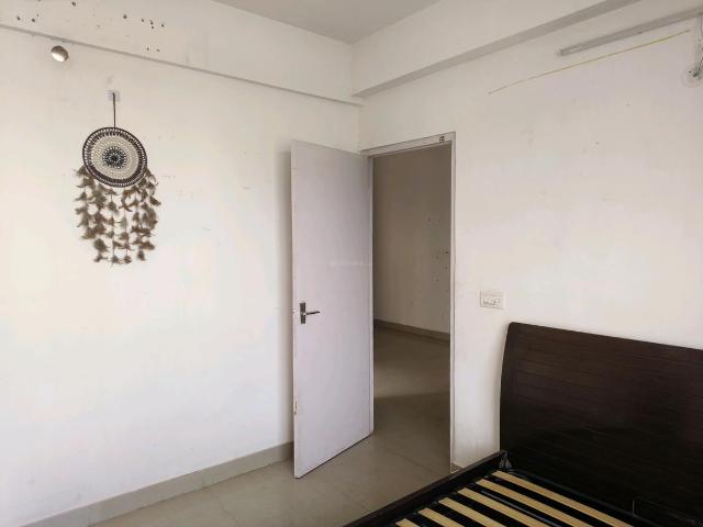 2 BHK Apartment in Sector 76 for rent Gurgaon. The reference number is 20345912