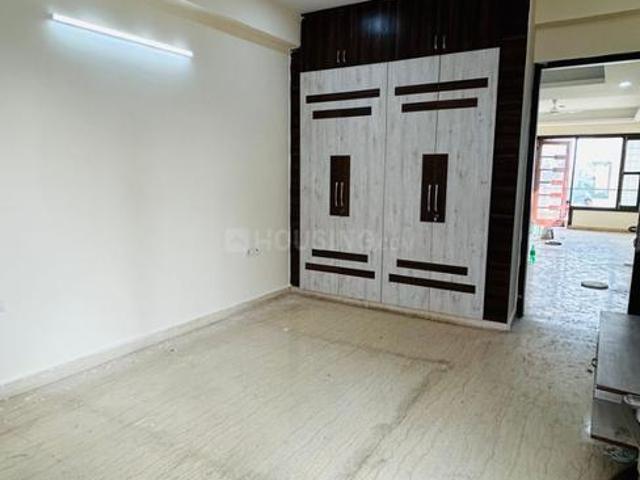 2 BHK Apartment in Sector 76 for rent Gurgaon. The reference number is 20371065