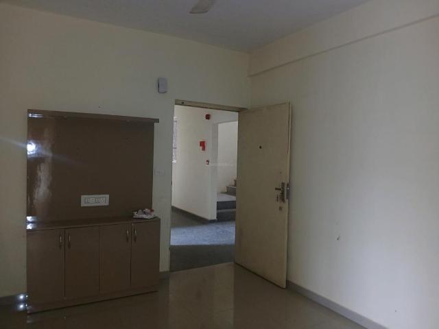 2 BHK Apartment in Sector 76 for rent Gurgaon. The reference number is 21009906
