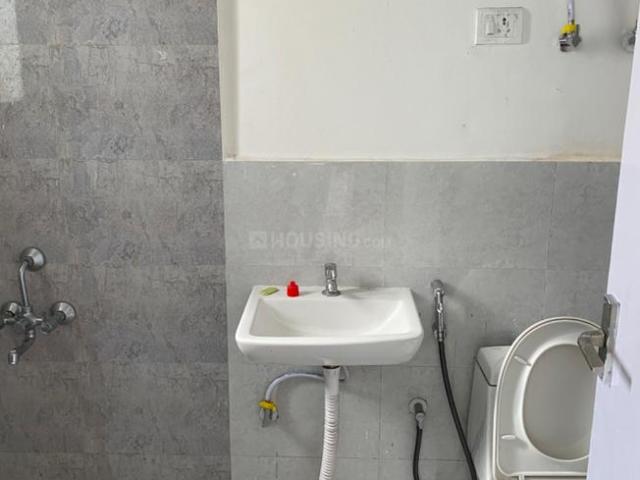 2 BHK Apartment in Sector 76 for resale Gurgaon. The reference number is 15768995