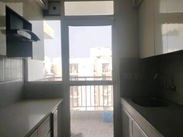 2 BHK Apartment in Sector 76 for resale Gurgaon. The reference number is 17120379