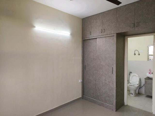 2 BHK Apartment in Sector 76 for resale Gurgaon. The reference number is 19662321