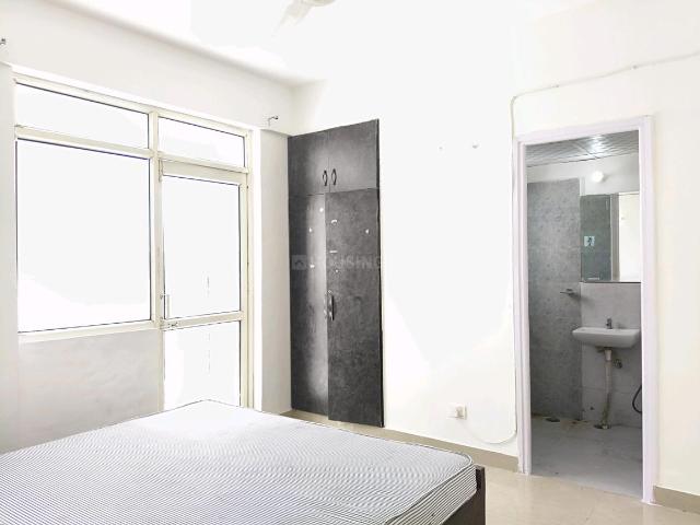 2 BHK Apartment in Sector 76 for resale Gurgaon. The reference number is 20276516