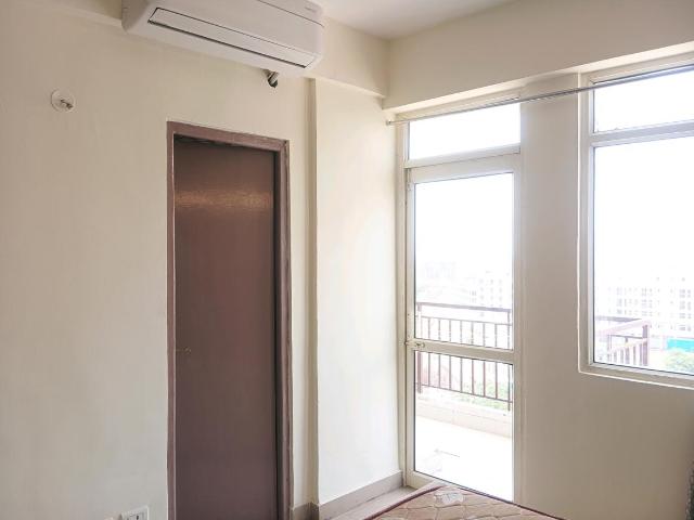2 BHK Apartment in Sector 76 for resale Gurgaon. The reference number is 20299882