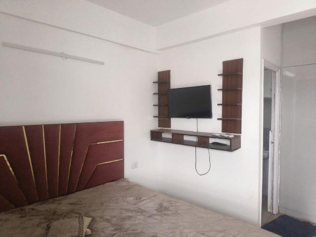 2 BHK Apartment in Sector 76 for resale Gurgaon. The reference number is 20346465