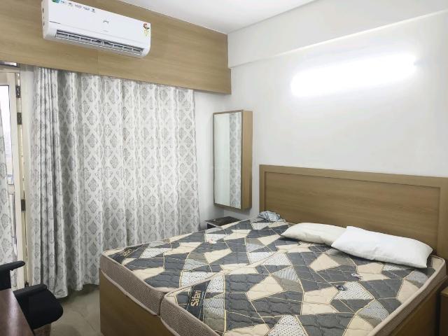 2 BHK Apartment in Sector 76 for resale Gurgaon. The reference number is 20346578