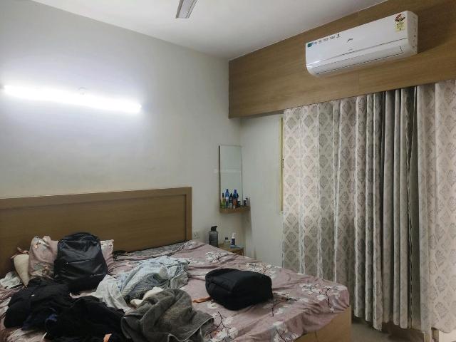 2 BHK Apartment in Sector 76 for resale Gurgaon. The reference number is 20346592