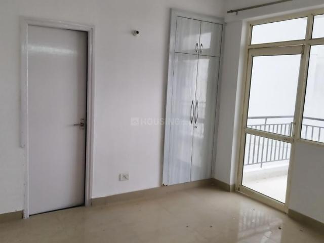2 BHK Apartment in Sector 76 for resale Gurgaon. The reference number is 20420602