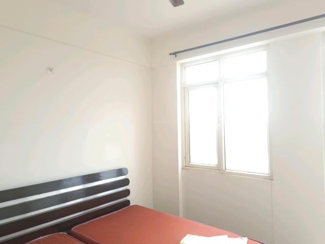 2 BHK Apartment in Sector 76 for resale Gurgaon. The reference number is 20580679