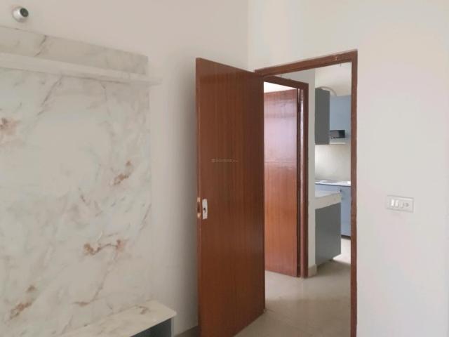 2 BHK Apartment in Sector 76 for resale Gurgaon. The reference number is 20580741