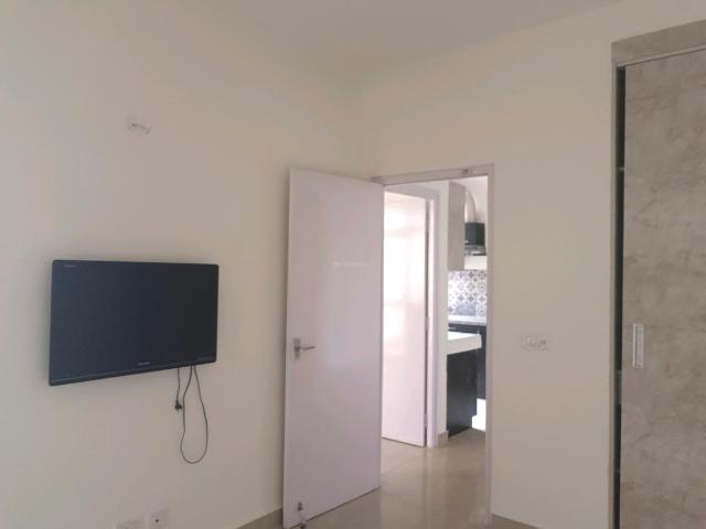 2 BHK Apartment in Sector 76 for resale Gurgaon. The reference number is 20580745