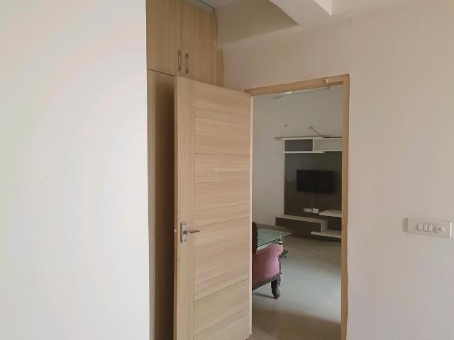 2 BHK Apartment in Sector 76 for resale Gurgaon. The reference number is 20580756