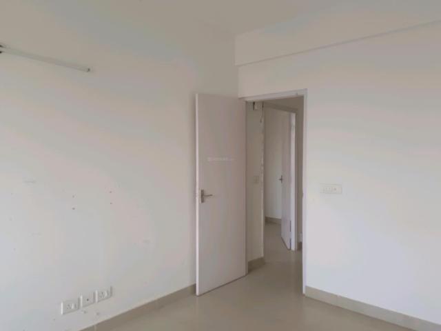 2 BHK Apartment in Sector 76 for resale Gurgaon. The reference number is 20580768