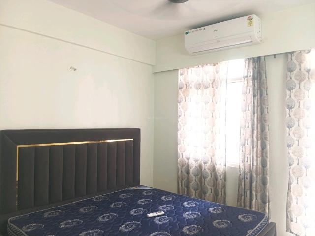 2 BHK Apartment in Sector 76 for resale Gurgaon. The reference number is 20580709