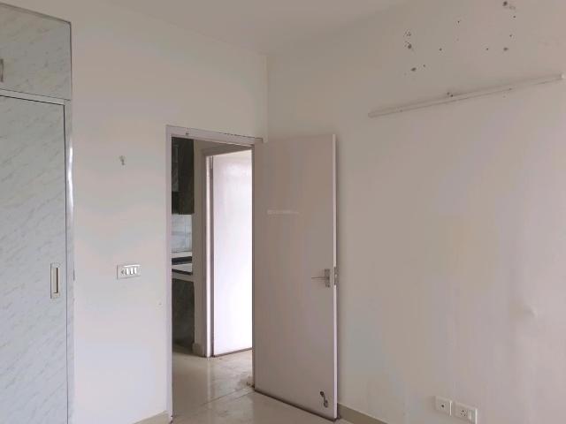 2 BHK Apartment in Sector 76 for resale Gurgaon. The reference number is 20581141