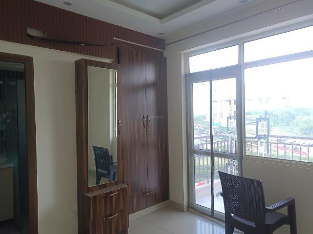 2 BHK Apartment in Sector 76 for resale Gurgaon. The reference number is 20581150