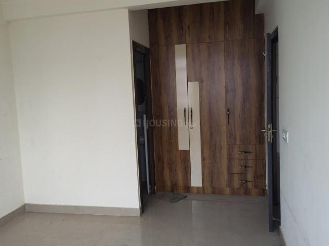 2 BHK Apartment in Sector 76 for resale Gurgaon. The reference number is 20659419